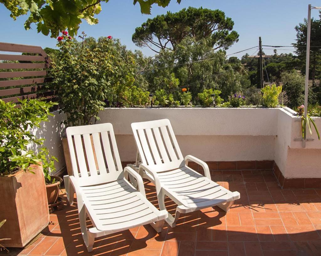 Casita Blanca Con Fibra Optica Y Piscina Cominutaria Villa Tossa de Mar Exterior photo